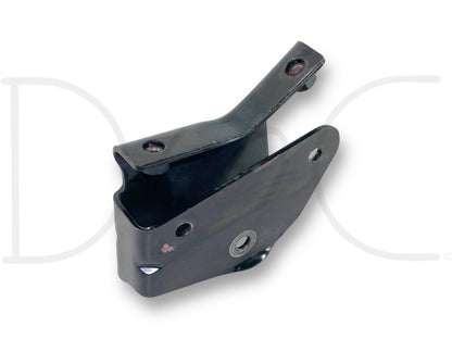 99-07 Ford F250 F350 2WD I-Beam Front Axle Pivot Mount Bracket Front LH Left OE in used good condition with light wear, black metal part for Super Duty trucks.