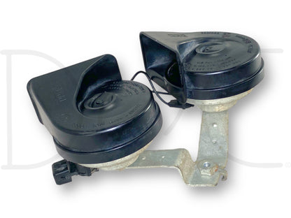 02-04 Ford F250 F350 Super Duty Horn Pair OEM Dual Note Horns