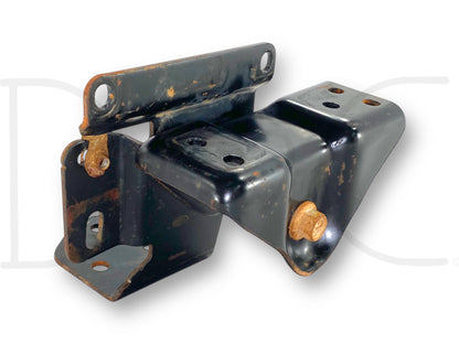 00-03 Ford F250 F350 LH Left Driver Front Leaf Spring Hanger Crash Bar Bracket