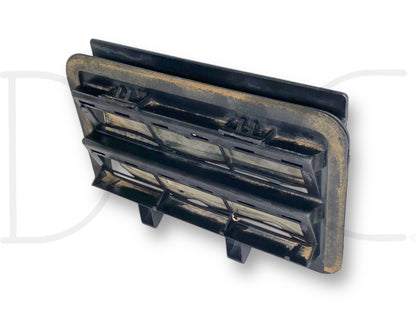 99-02 Ford F250 F350 Rear Cab Wall Air Breather Pressure Vent OEM