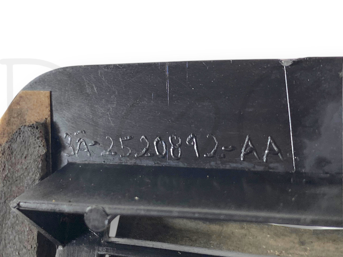 99-02 Ford F250 F350 Rear Cab Wall Air Breather Pressure Vent OEM