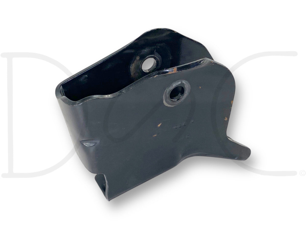 99-07 Ford F250 F350 2WD I-Beam Front Axle Pivot Mount Bracket Front LH Left OE