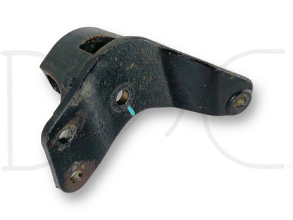 99-07 Ford F250 F350 2WD I-Beam Front Axle Pivot Mount Bracket Front RH Right