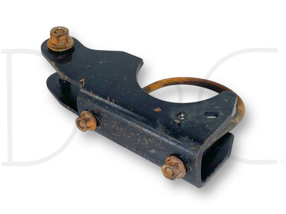 99-04 Ford F250 F350 RH Right Passenger Rear Axle Lower Shock Mount Bracket OEM