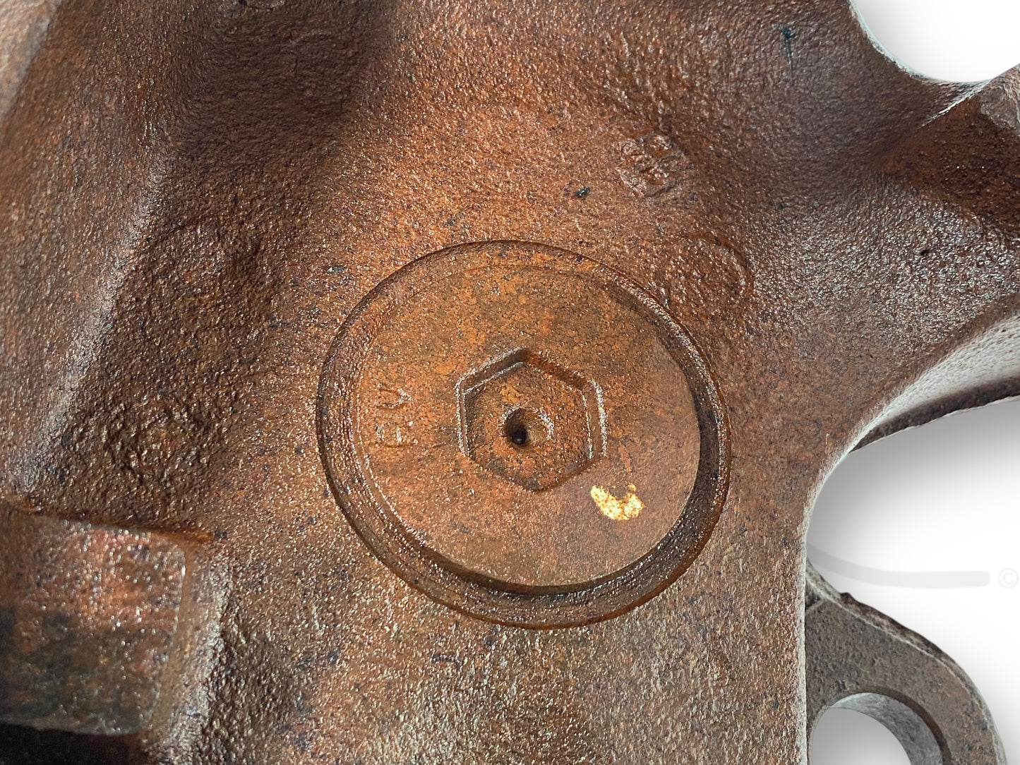 99-04 Ford F250 F350 LH Left Driver 2WD 2X4 Spindle Knuckle OEM 1C34-3106-BA