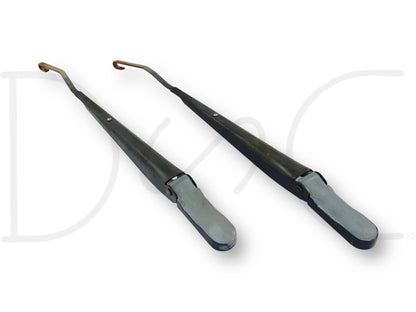 99-07 Ford F250 F350 Windshield Wiper Arm Set Pair RH Right LH Left OEM Arms with used good condition, light wear and fading suitable for Super Duty trucks.