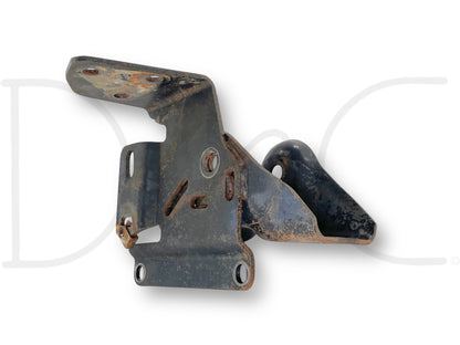 00-03 Ford F250 F350 LH Left Driver Front Leaf Spring Hanger Crash Bar Bracket