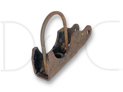 99-04 Ford F250 F350 LH Left Driver Rear Axle Lower Shock Mount Bracket OEM