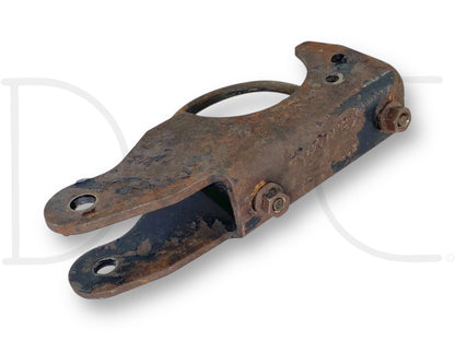 99-04 Ford F250 F350 RH Right Passenger Rear Axle Lower Shock Mount Bracket OEM