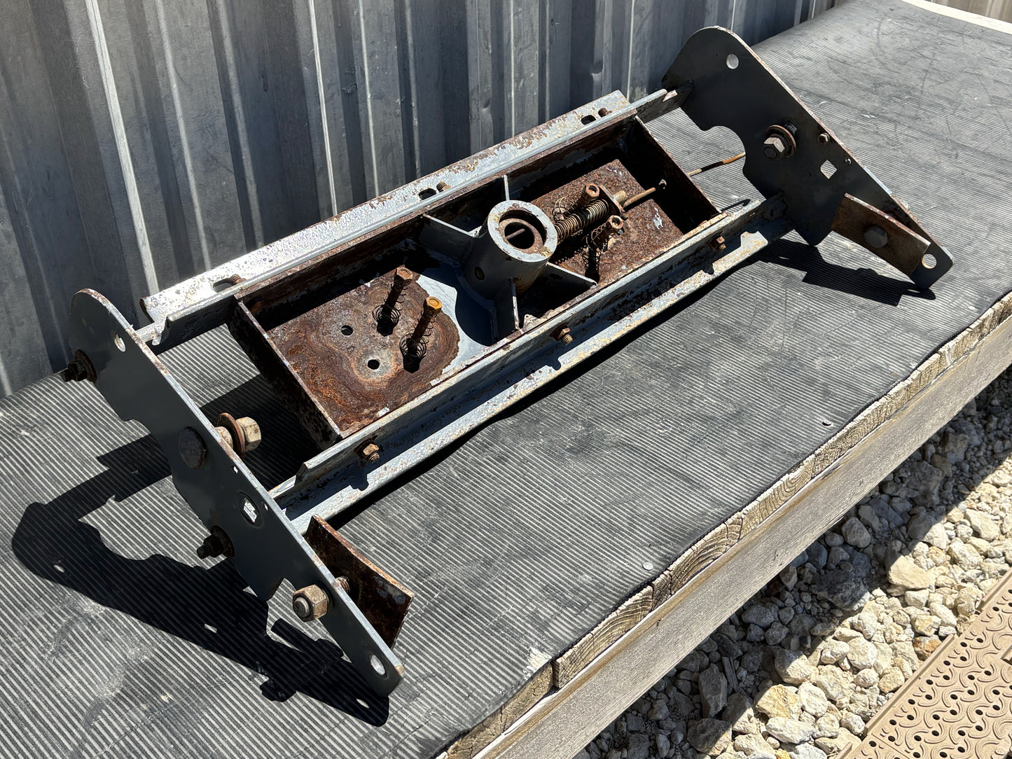 99-07 Ford F250 F350 Gooseneck Hitch B&W Turnover Ball