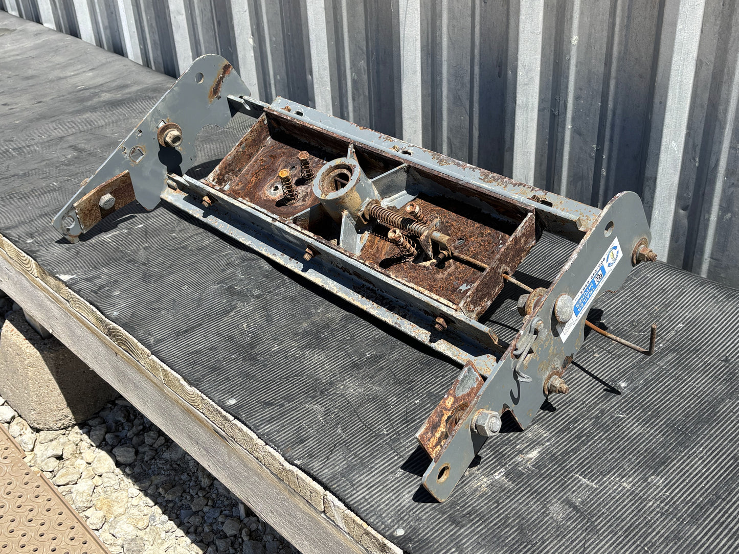99-07 Ford F250 F350 Gooseneck Hitch B&W Turnover Ball