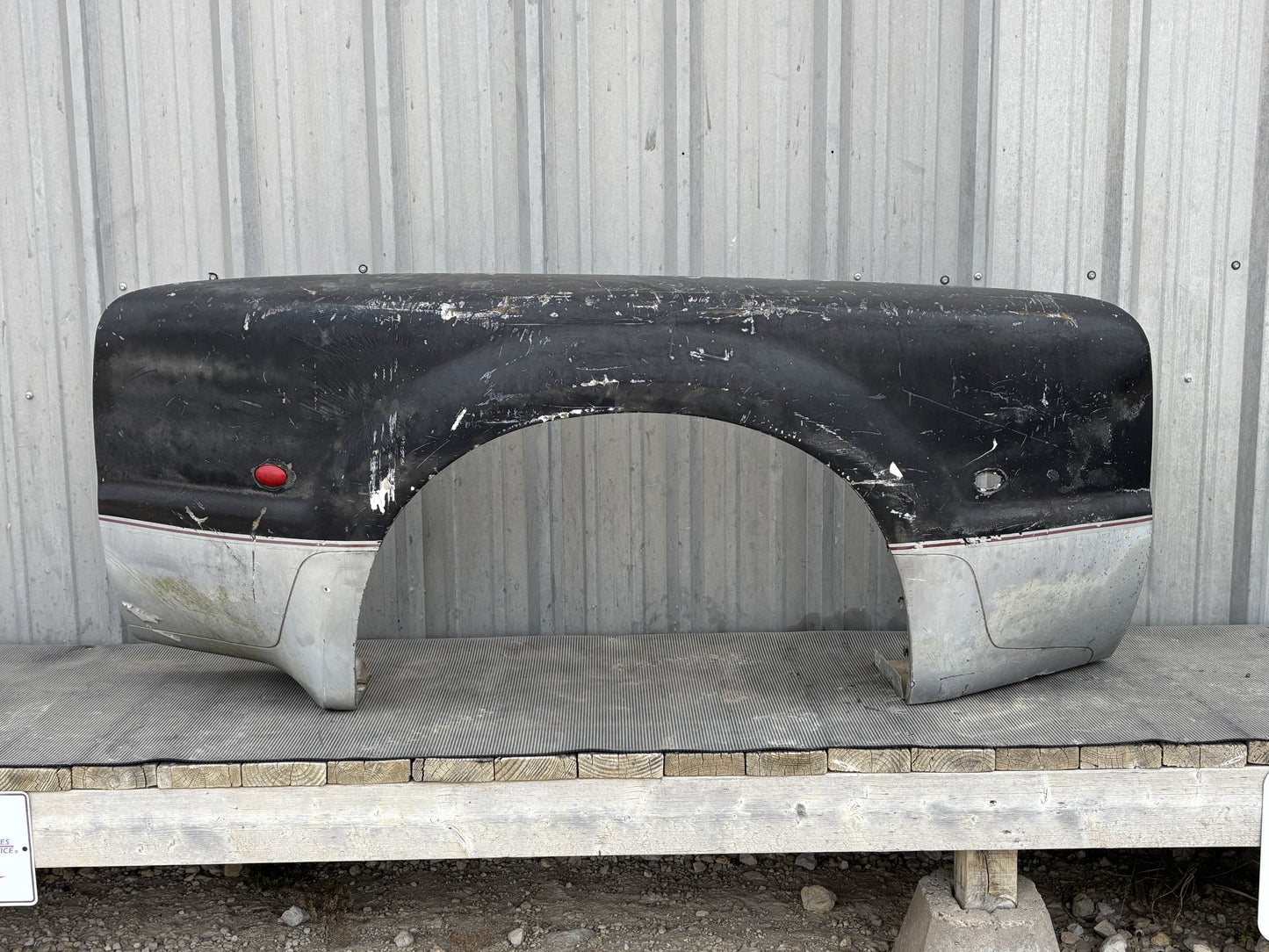 99-07 Ford F350 Dually DRW Rear Fender RH Right Passenger UD Black Z3 Silver