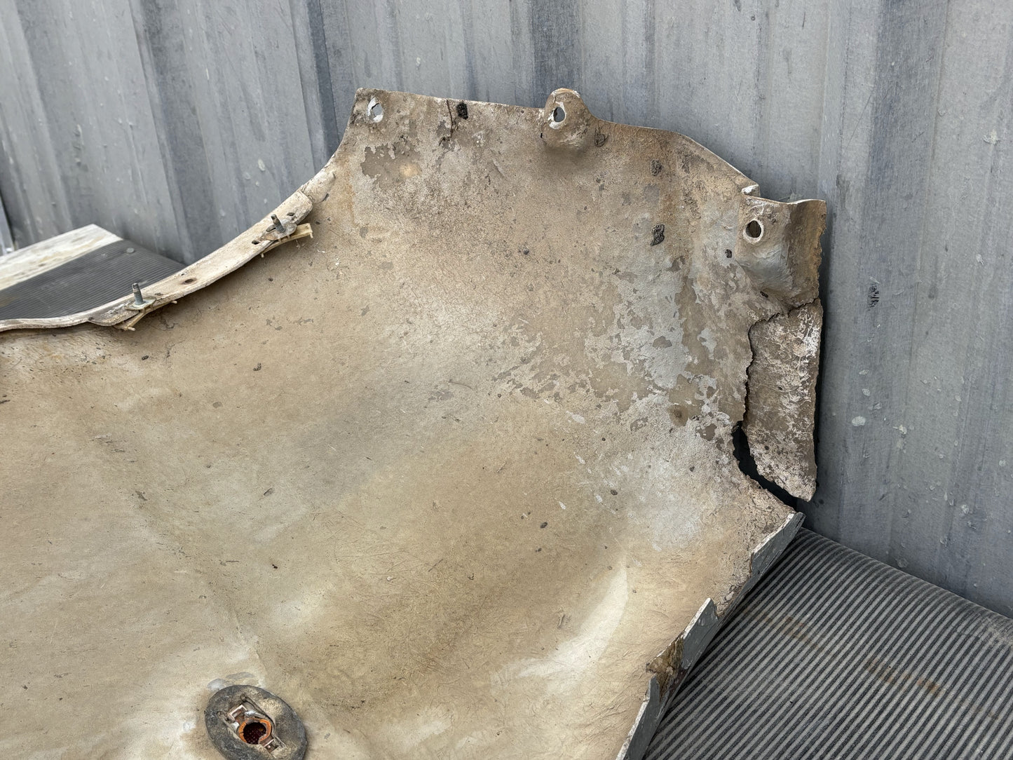 99-07 Ford F350 Dually DRW Rear Fender RH Right Passenger UD Black Z3 Silver