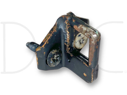 99-07 Ford F250 F350 Extended Cab Lower Rear Door Latch Catch Striker OE