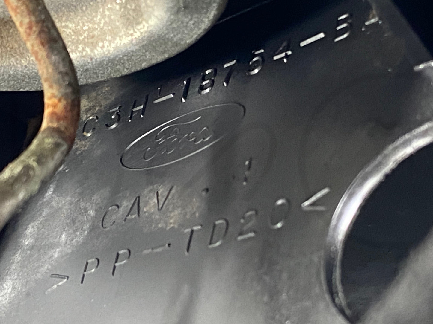 99-04 Ford F250 F350 Exterior Under Hood Ac Air Blower Motor Housing Box OE