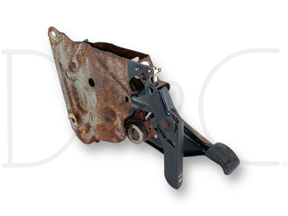 99-01 Ford F250 F350 Emergency Parking Brake Pedal Hood Release Lever OEM *Blem*