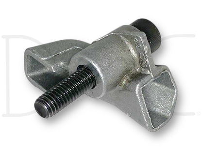 99-02 Ford F250 F350 7.3 7.3L Injector Oil Exhaust Spout Deflector W/ Bolt OE