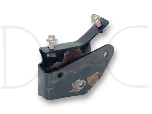 99-07 Ford F250 F350 2WD I-Beam Front Axle Pivot Mount Bracket Front LH Left OE