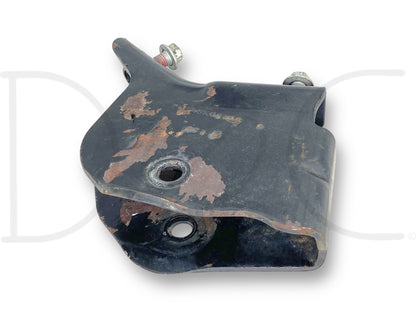 99-07 Ford F250 F350 2WD I-Beam Front Axle Pivot Mount Bracket Front LH Left OE