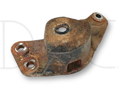 99-07 Ford F250 F350 2WD I-Beam Front Axle Pivot Mount Bracket Front RH Right