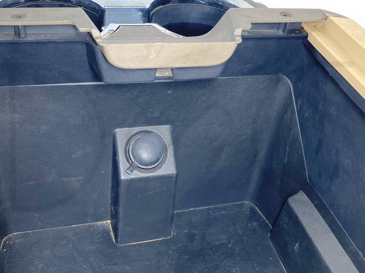 08-10 Ford F250 F350 Super Duty King Ranch Center Console Floor Storage *Blem*