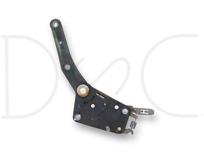 08-10 Ford F250 F350 RH Passenger Seat Back Recline Tilt Adjust Hinge Bracket OE, used condition with light wear, compatible with 2008-2010 Ford Super Duty trucks including F-250, F-350, F-450, and F-550 models, precision inspected for quality.