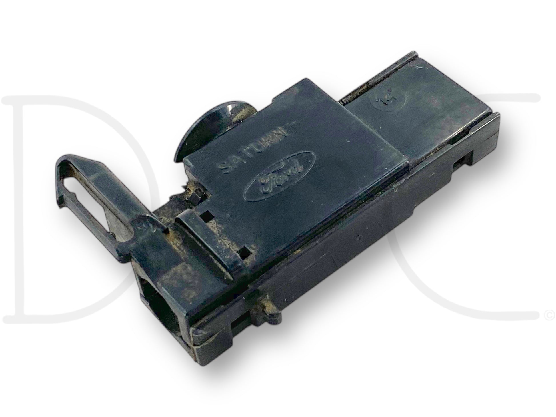 92-14 Ford F250 F350 Under Hood Light Lamp Switch OE Yw1A-15702-BA used with light wear, compatible with 1999-2014 Ford F-250, F-350, F-450, and F-550 trucks, removed from a 2008 Ford F-250 King Ranch 6.4L Powerstroke diesel truck.