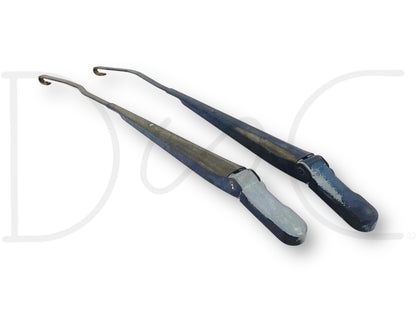 08-16 Ford F250 F350 Windshield Wiper Arm Set Of 2 RH Right LH Left OEM, used with light wear and fading, compatible with 2008-2016 Ford Super Duty trucks including F-250, F-350, F-450, and F-550 models, genuine OE quality.