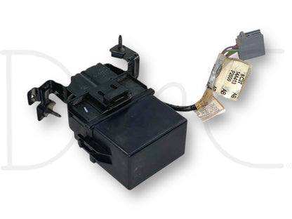 08-10 Ford F250 F350 Super Duty Power Mirror Relay OEM 8C3T-14A413-P2609 Ab used in good condition with light wear, compatible with 2008-2010 Ford F-250, F-350, F-450, F-550 trucks, featuring original equipment quality for reliable Super Duty performance.