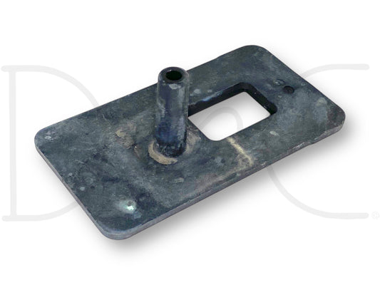 08-16 Ford F250 F350 Front Body Mount Cushion Reinforcement Plate LH Left Driver used part with light wear, removed from a 2008 Ford F-250 King Ranch 6.4L Diesel. Rectangular metal plate with a cylindrical mounting post and a square cutout, designed for Super Duty truck fitment.