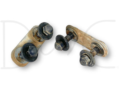 08-10 Ford F250 F350 Super Duty Front Bumper Bolt Set OE Bolts, used condition with light wear, removed from 2008 Ford F-250 King Ranch 6.4L Powerstroke diesel, includes bolts and mounting brackets designed for 2008 to 2010 F-250, F-350, F-450, and F-550 trucks.