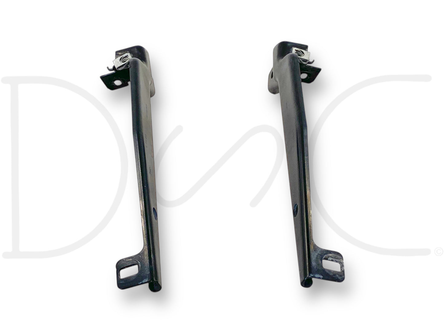08-10 Ford F250 F350 Front Grill Bracket Set OE Brackets Mounts Pair RH Right LH, used condition with light wear, compatible with 2008-2010 Ford F-250, F-350, F-450, F-550 Super Duty trucks, durable metal construction, designed for reliable OE fitment.