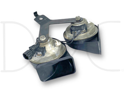 08-10 Ford F250 F350 Super Duty Horn Pair OEM Dual Note Horns 7C3T-13A803-AB