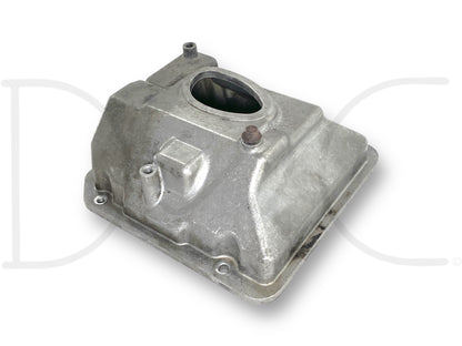 08-10 Ford F250 6.4 6.4L Hpfp High Pressure Fuel Injection Pump Cover 1848524C3, used condition with light wear, removed from 2008 Ford F-250 King Ranch 6.4L Diesel, cast metal cover designed for 2008-2010 F-250, F-350, F-450, and F-550 Super Duty trucks.