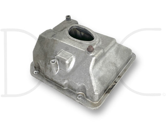 08-10 Ford F250 6.4 6.4L Hpfp High Pressure Fuel Injection Pump Cover 1848524C3, used condition with light wear, removed from 2008 Ford F-250 King Ranch 6.4L Diesel, cast metal cover designed for 2008-2010 F-250, F-350, F-450, and F-550 Super Duty trucks.