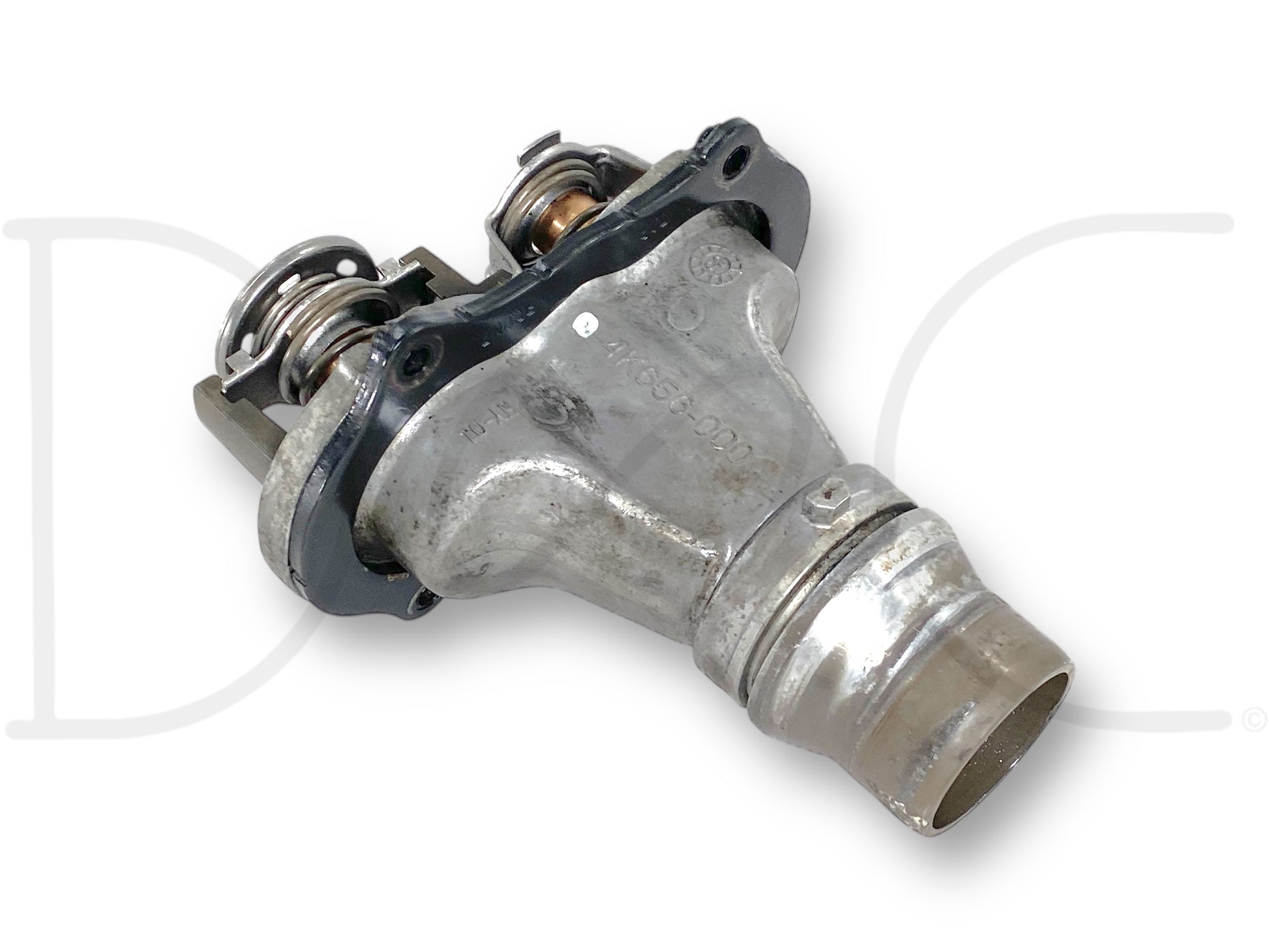08-10 Ford F250 F350 Super Duty 6.4 6.4L Diesel Coolant Thermostat Housing OE, used with light wear, compatible with 2008-2010 Ford F-250, F-350, F-450, and F-550 models, featuring reliable OE quality designed for diesel Powerstroke engines.