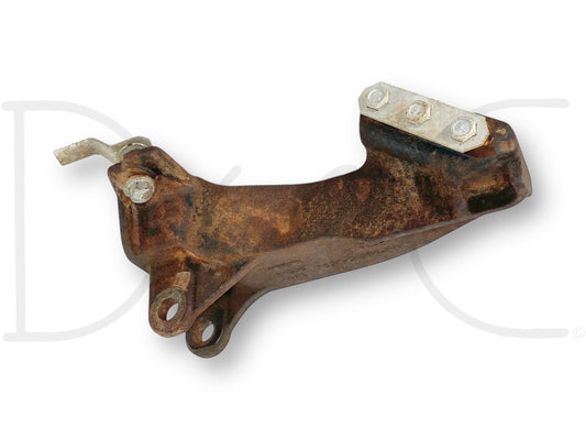 Used 08-22 Ford F250 F350 4X4 4WD Track Bar Bracket Frame Mount OE 7C34-3A094-Aa with light wear, removed from a 2008 Ford F-250 King Ranch 6.4L Diesel. Rusted metal construction with mounting holes and attached hardware, suitable for Super Duty truck applications.