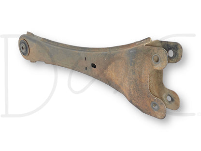 08-10 Ford F250 F350 Front Axle Radius Arm RH Right Passenger Control Arm OE used part with light wear, removed from 2008 Ford F-250 King Ranch 6.4L Diesel, designed for 2008-2010 F-250, F-350, F-450, and F-550 trucks, featuring durable metal construction and integrated bushing.