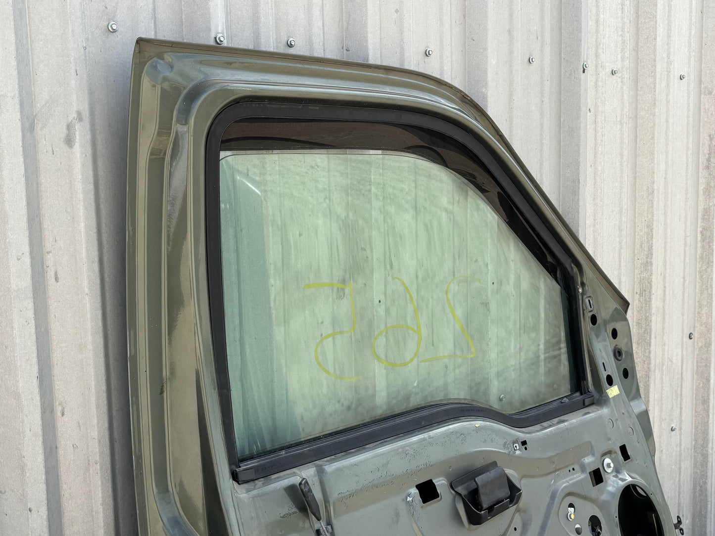 99-07 Ford F250 F350 Front LH Left Driver Door ST Green / AQ Tan Electric