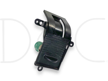 99-04 Ford F250 F350 Super Duty Dash Bezel Power Outlet 12V Point OE, used condition with light wear, compatible with 1999-2004 Ford F-250 F-350 models.