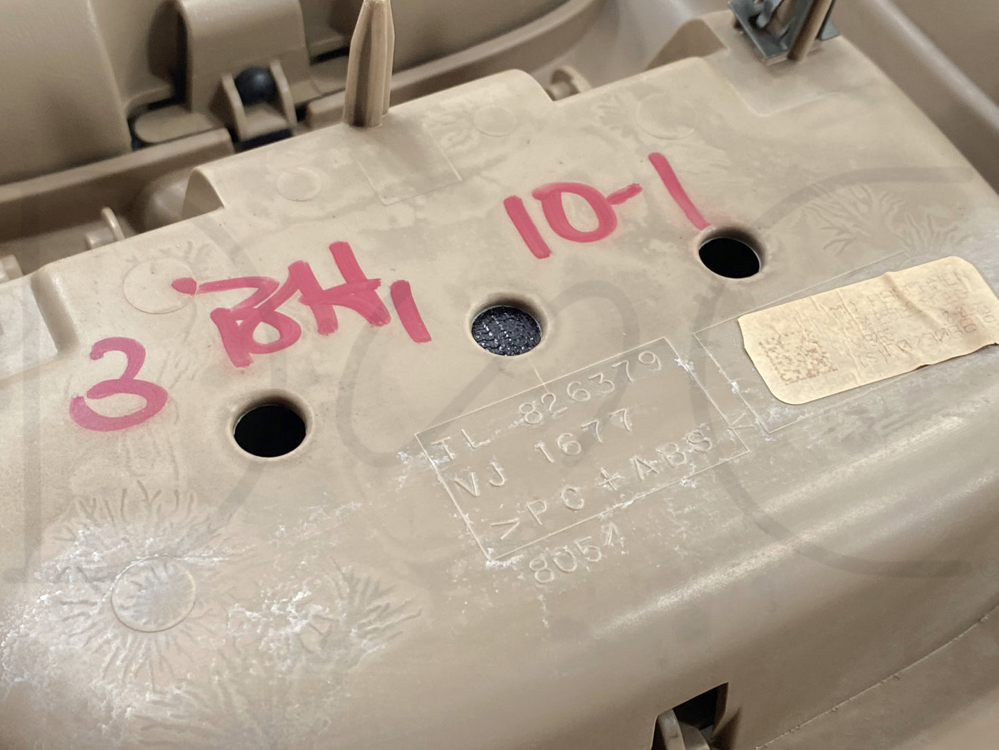 02-04 Ford F250 F350 Overhead Console Shell Trim Cover Glasses Holder Tan