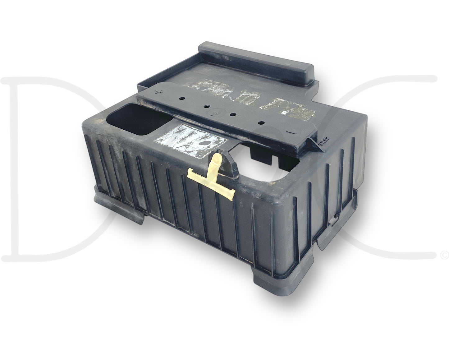 03-04 Ford F250 F350 LH Left Driver Battery Cover Box Lid OE 3C34-10B717-Bd, used in good condition with light wear, compatible with 2003-2004 Super Duty models.
