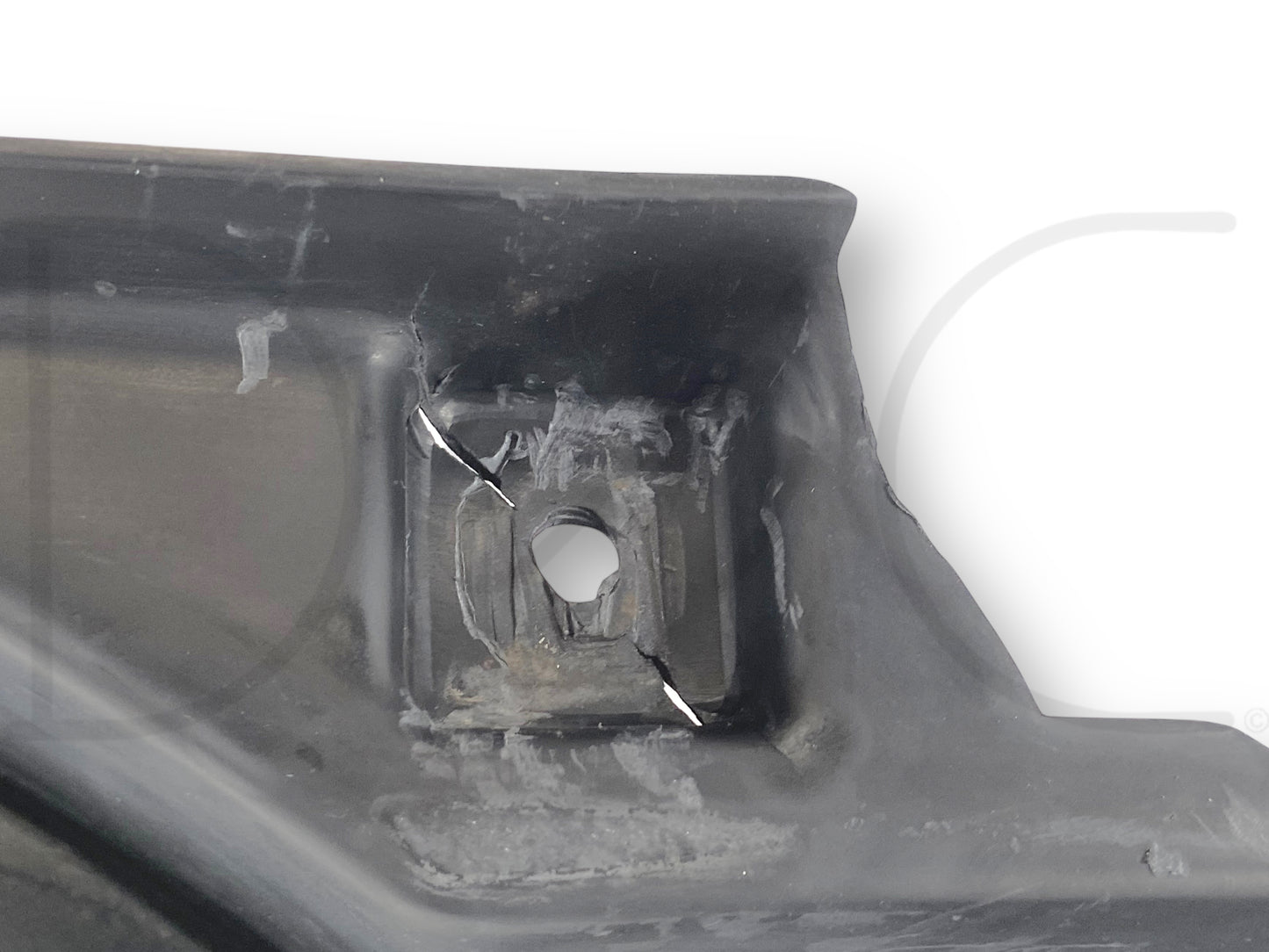 03-07 Ford F250 F350 6.0 6.0L Diesel Radiator Fan Shroud 3C34-8146-Aj *Blem*