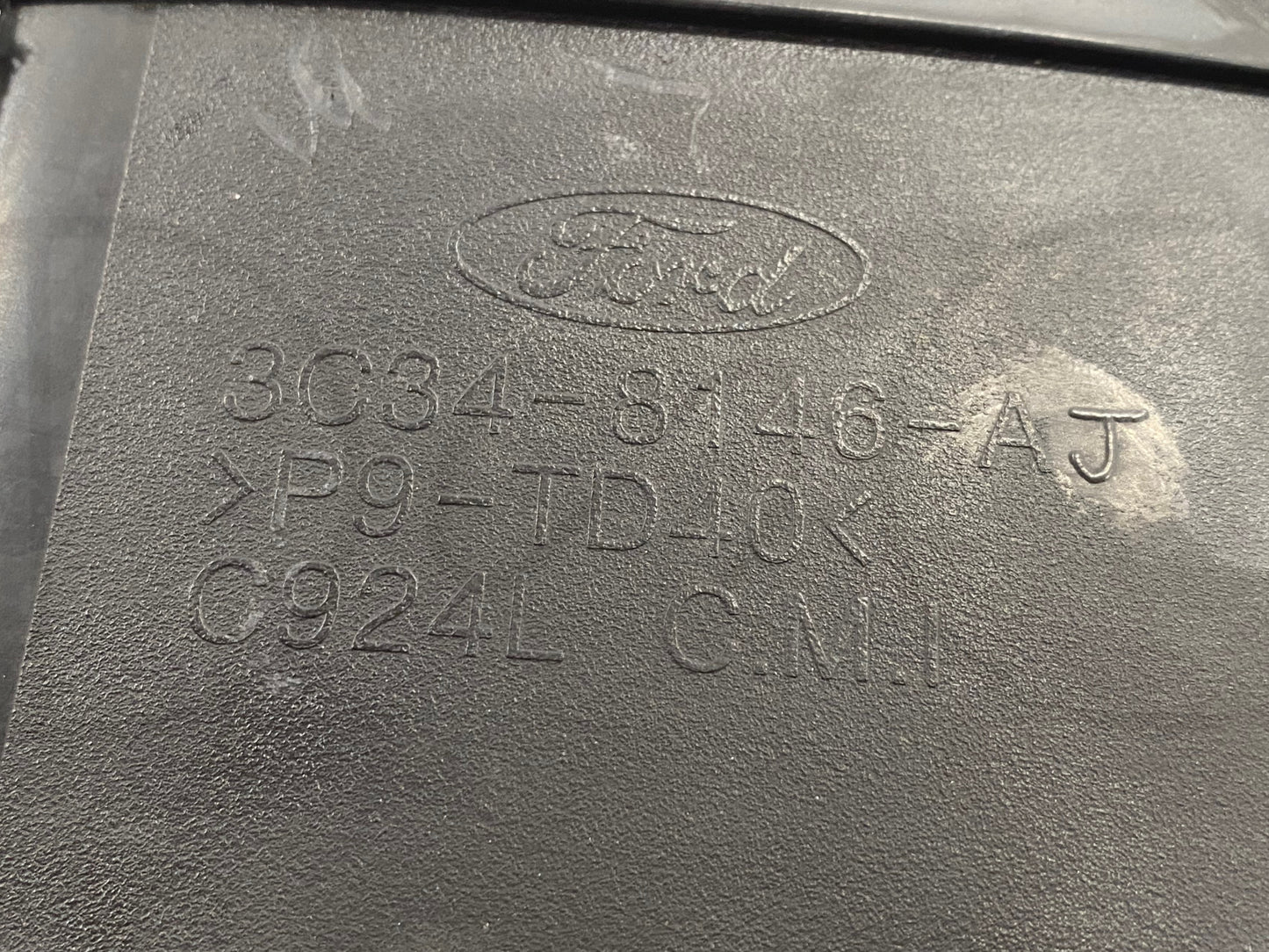 03-07 Ford F250 F350 6.0 6.0L Diesel Radiator Fan Shroud 3C34-8146-Aj *Blem*