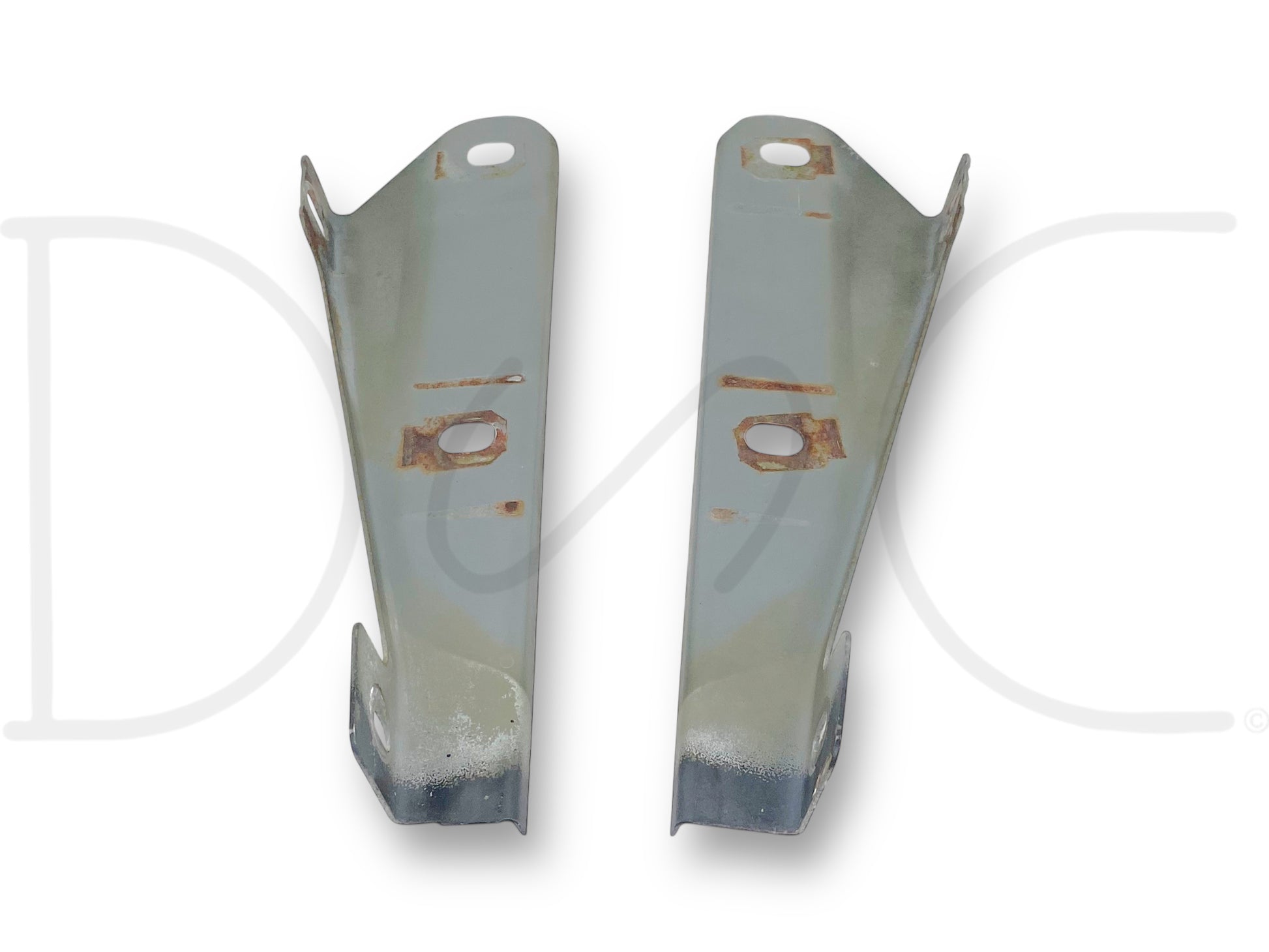 99-07 Ford F250 F350 Header Panel Bracket Set OE Mounts Pair RH Right LH Left with light rust and wear, used parts compatible with Ford Super Duty trucks from 1999-2007.