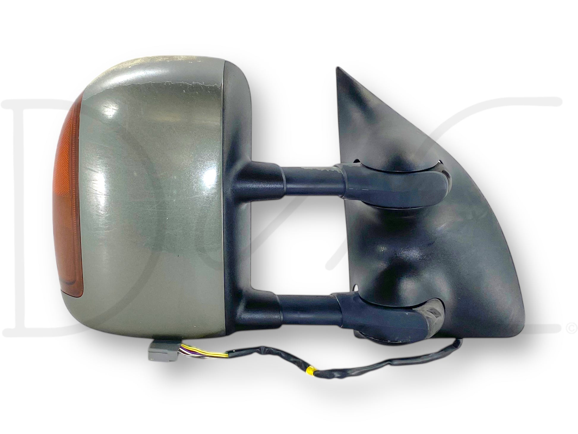 02-07 Ford F250 F350 RH Right Passenger Mirror Power Heat Signal St Green with light wear, scratches, fading on top of cap and arms, suitable for 2002-2007 Ford Super Duty trucks