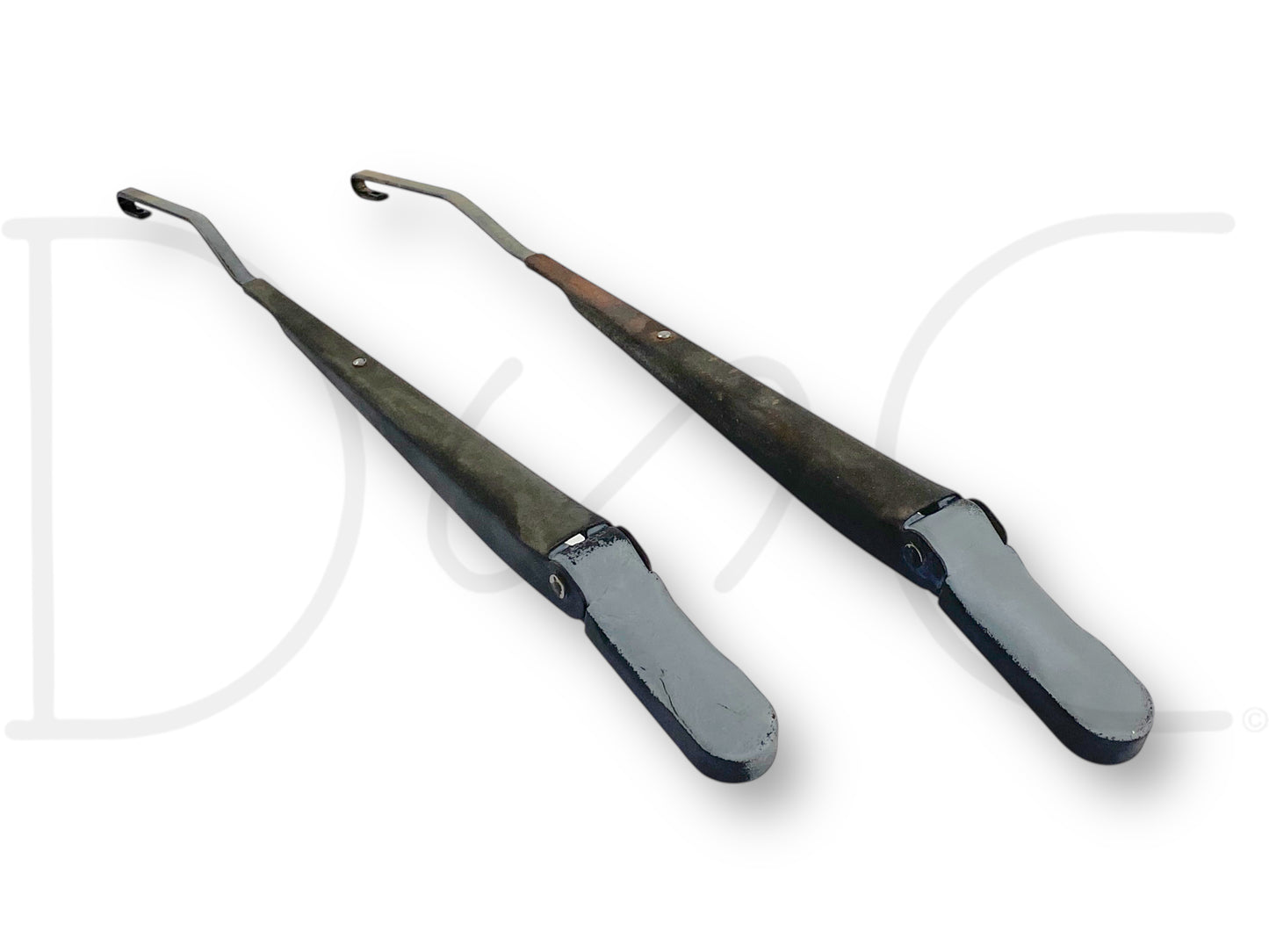 99-07 Ford F250 F350 Windshield Wiper Arm Set Pair RH Right LH Left OEM Arms, used condition with light wear, compatible with 1999-2007 Ford Super Duty trucks.