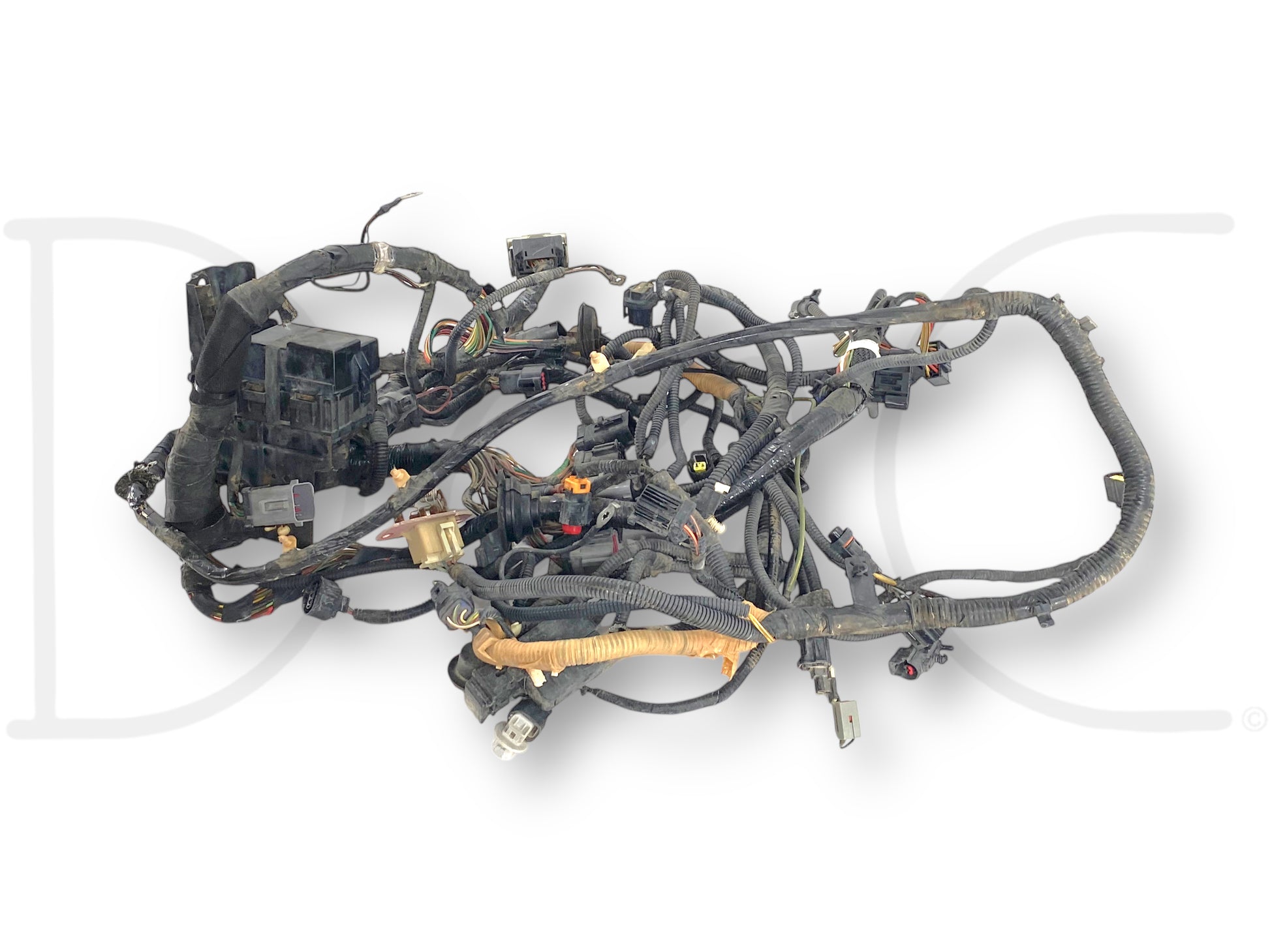 Used good condition wiring harness assembly for 04 Ford F250 F350 6.0 Front Body Engine Bay Wiring Harness 4C3T-12A581-P260F Amf, compatible with Super Duty models.