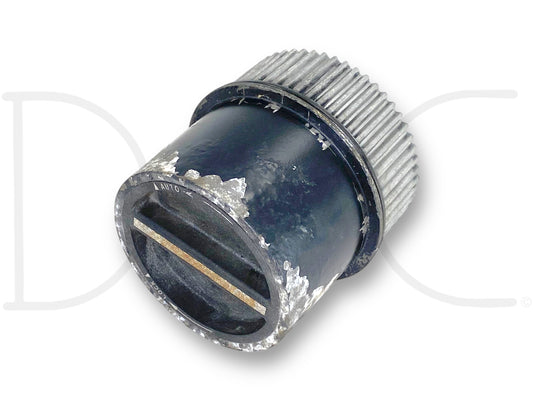 Used 99-04 Ford F250 F350 4WD 4X4 Front Axle Locking Hub Auto with light wear and flaking paint, compatible with 1999-2004 F-250, F-350, F-450, and F-550 trucks, removed from a 2004 Ford F-250 King Ranch 6.0L diesel 4WD model.