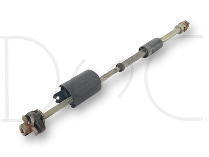 99-04 Ford F250 F350 Intermediate Steering Shaft Column OE 4C34-3C662-Aa, used condition with light wear, removed from 2004 Ford F-250 King Ranch 6.0L diesel 4WD truck, compatible with 1999-2004 F-250 and F-350 models, reliable OEM steering component.